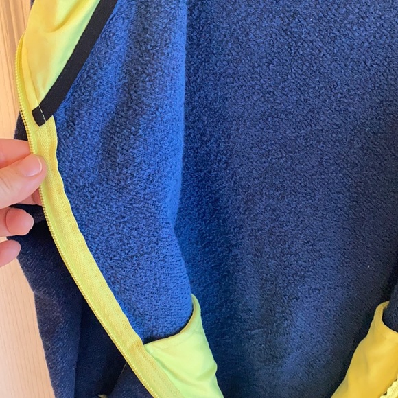 North Face Zip Up Sweatshirt - Picture 4 of 6